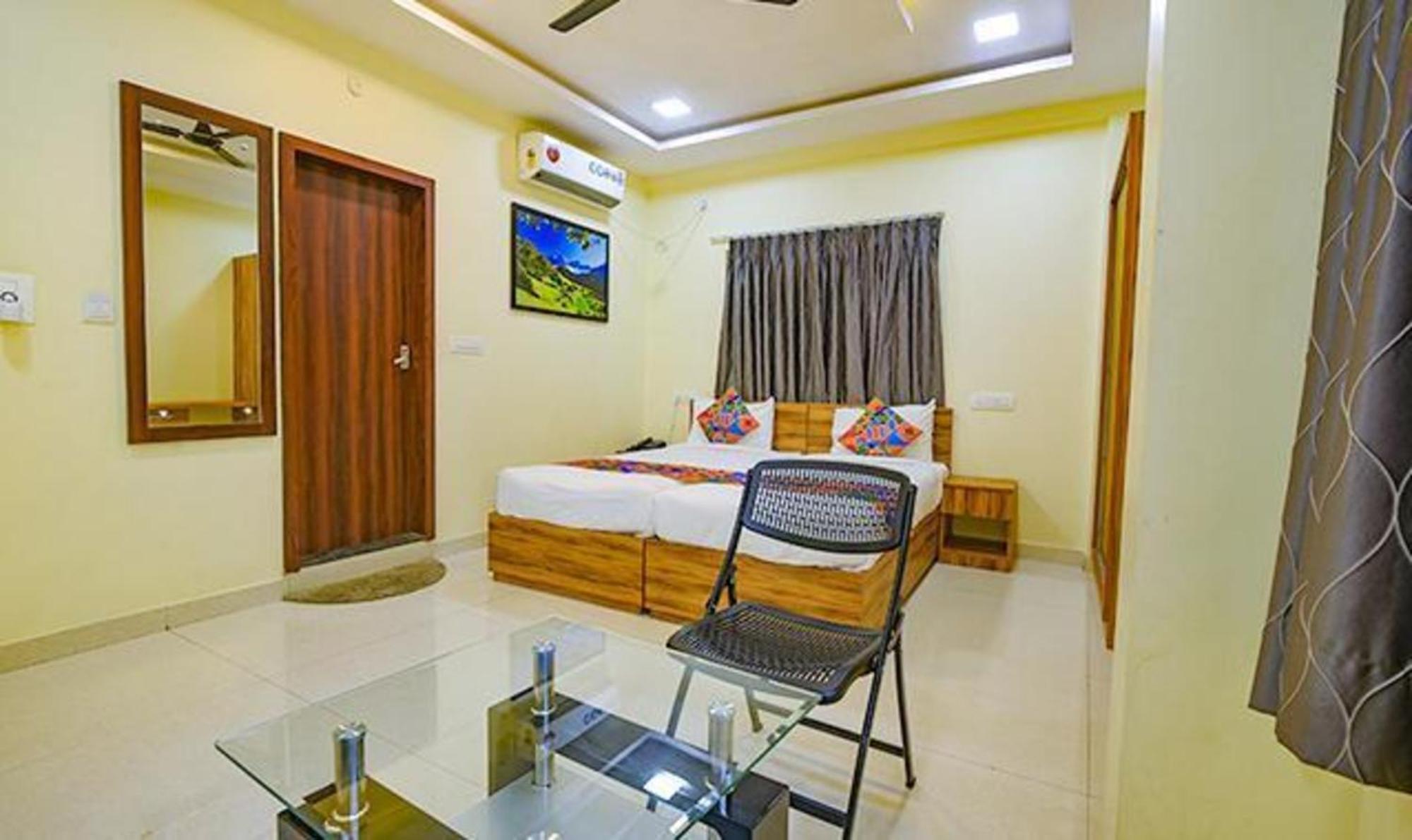 FabHotel Purple Suites Inn Bangalore Exterior foto