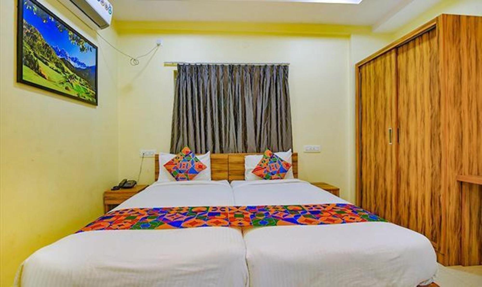 FabHotel Purple Suites Inn Bangalore Exterior foto