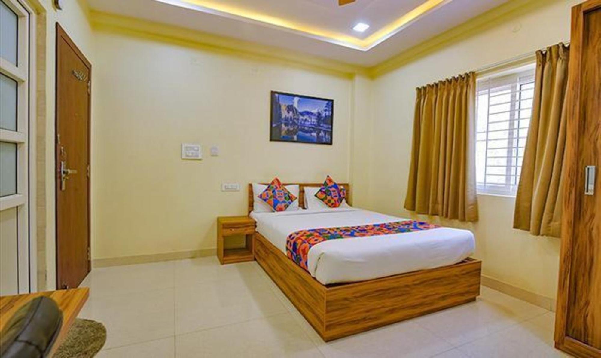 FabHotel Purple Suites Inn Bangalore Exterior foto