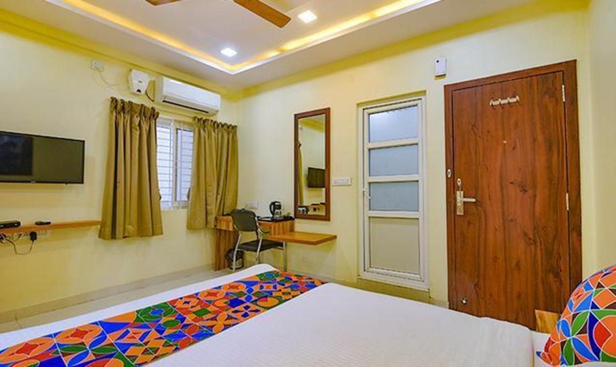 FabHotel Purple Suites Inn Bangalore Exterior foto