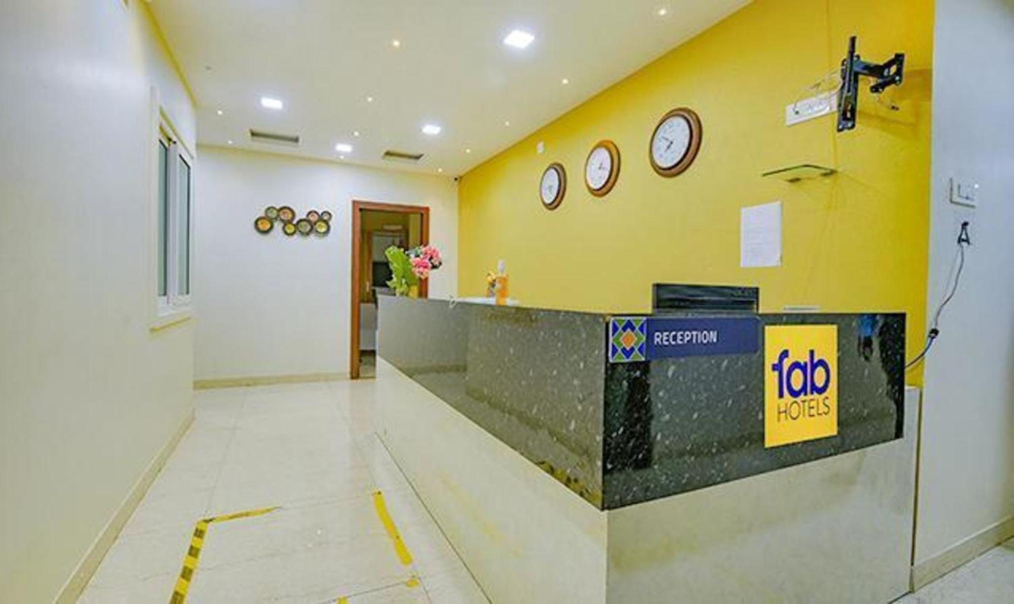 FabHotel Purple Suites Inn Bangalore Exterior foto