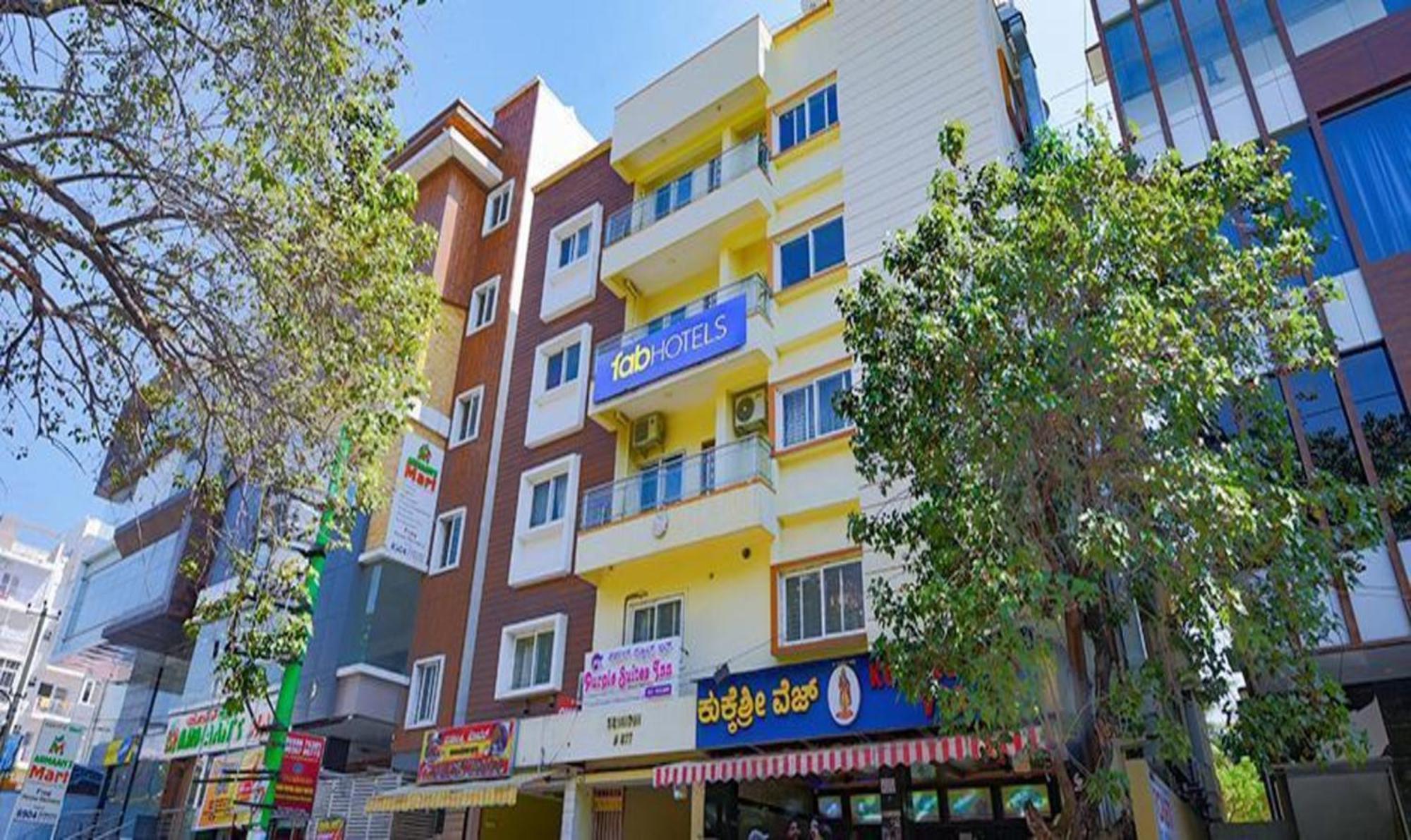 FabHotel Purple Suites Inn Bangalore Exterior foto